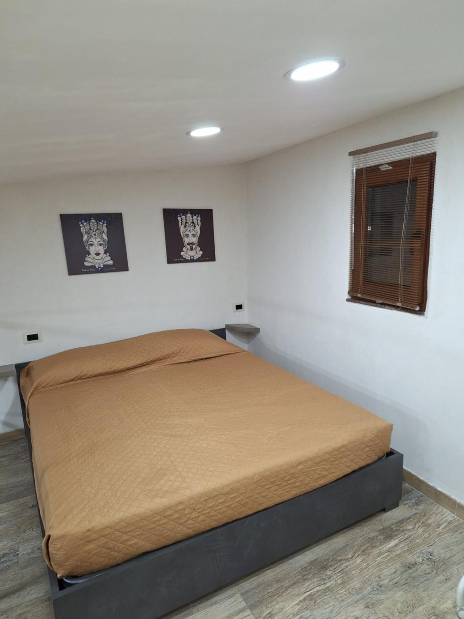 Tapia'S Rooms Big CTA Exterior foto